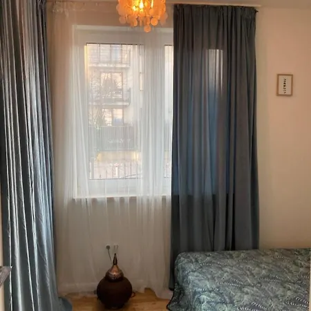 Apartment Uroczy Apartament Z Ogrodkiem Warsaw