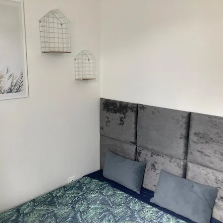 Uroczy Apartament Z Ogrodkiem * Warsaw